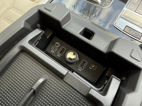 3.0 SD V6 Autobiography Dynamic SUV 5dr Diesel Auto 4WD Euro 6 (s/s) (306 ps)