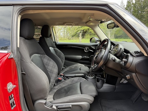 2.0 Cooper SD Hatchback 3dr Diesel Auto Euro 6 (s/s) (170 ps)