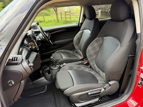 2.0 Cooper SD Hatchback 3dr Diesel Auto Euro 6 (s/s) (170 ps)