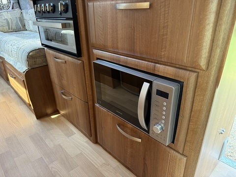 2 Berth 3.0 2dr Camper Manual Diesel Motorhome