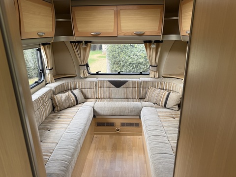 4 Berth 4 Belts 2.3 Motorhome Manual Diesel