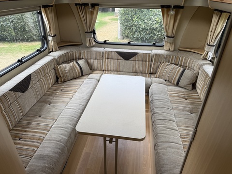 4 Berth 4 Belts 2.3 Motorhome Manual Diesel