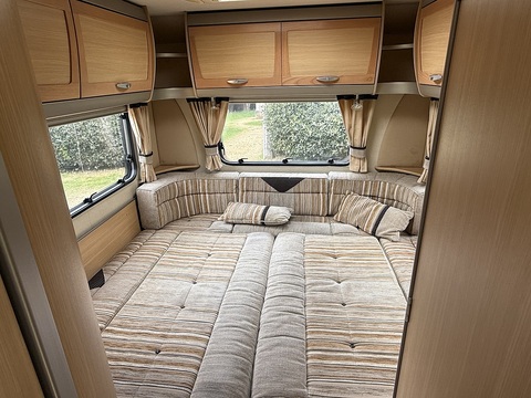 4 Berth 4 Belts 2.3 Motorhome Manual Diesel
