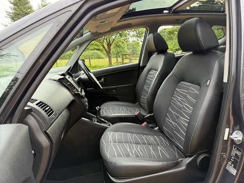 1.6 4 MPV 5dr Petrol Auto Euro 6 (123 bhp)