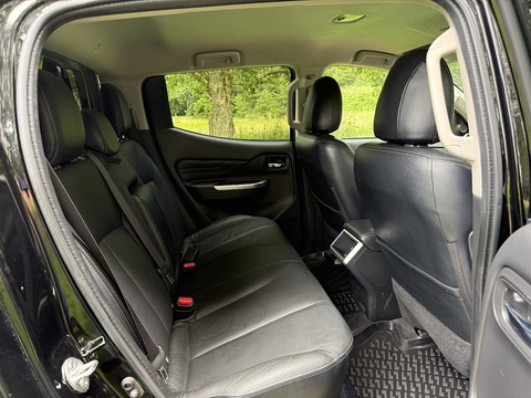 2.2 DI-D DC Barbarian Pickup Double Cab 4dr Diesel Auto 4WD Euro 6 (s/s) (150 ps)