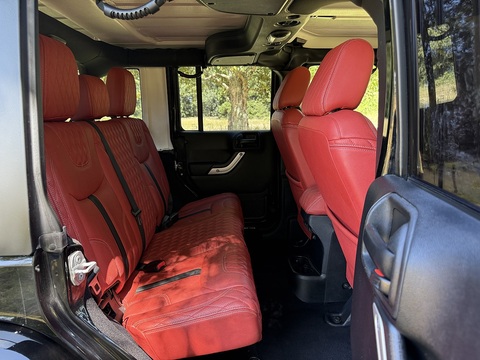 2.8 CRD Sahara SUV 4dr Diesel Auto 4WD Euro 5 (197 bhp)