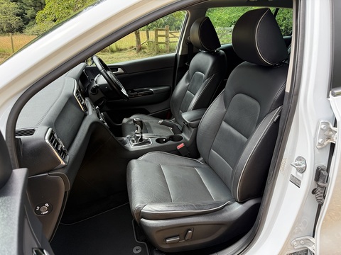 2.0 CRDi KX-4 SUV 5dr Diesel Manual AWD Euro 6 (182 bhp)