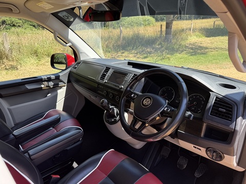 2.0 BiTDI T32 BlueMotion Tech Highline Kombi Double Cab 5dr Diesel Manual FWD SWB Euro 6 (s/s) (204 ps)