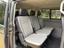 Volkswagen Transporter Shuttle TDI S