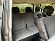 Volkswagen Transporter Shuttle TDI S