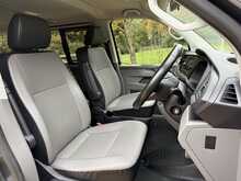 Volkswagen Transporter Shuttle TDI S