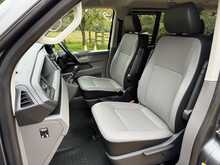 Volkswagen Transporter Shuttle TDI S