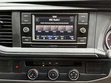 Volkswagen Transporter Shuttle TDI S