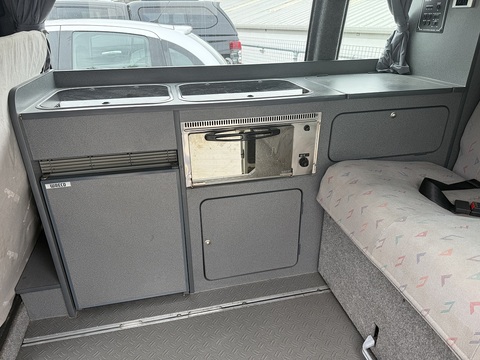 TD Special 888 2.5 4dr Pop Top Camper Manual Diesel