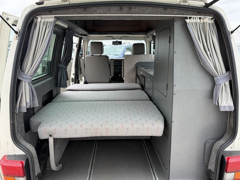TD Special 888 2.5 4dr Pop Top Camper Manual Diesel