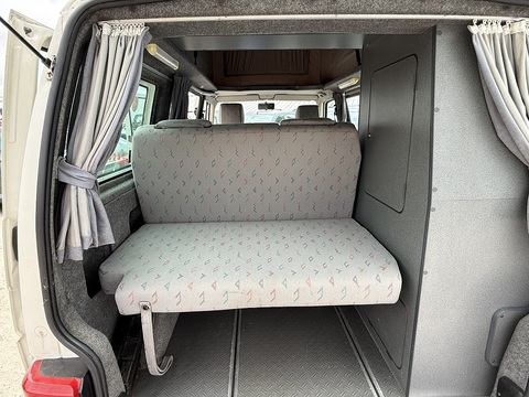 TD Special 888 2.5 4dr Pop Top Camper Manual Diesel