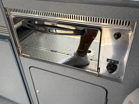 TD Special 888 2.5 4dr Pop Top Camper Manual Diesel