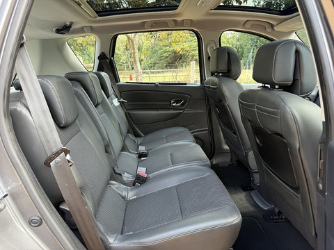 dCi ENERGY Dynamique TomTom MPV 1.5 Manual Diesel