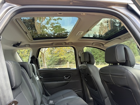 dCi ENERGY Dynamique TomTom MPV 1.5 Manual Diesel