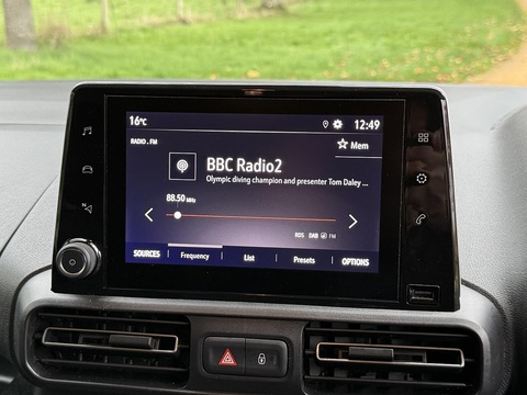 1.5 Turbo D SE MPV 5dr Diesel Manual 6Spd Euro 6 (s/s) (100 ps)