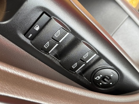 1.5 EcoBlue Titanium MPV 5dr Diesel Auto Euro 6 (s/s) (120 ps)