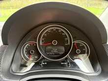 Volkswagen up! up!