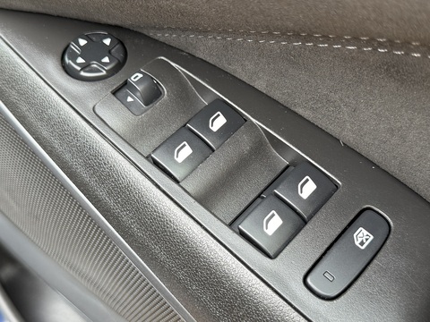 1.2 Turbo Ultimate SUV 5dr Petrol Auto Euro 6 (s/s) (130 ps)