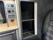 Volkswagen Transporter BiTDI T32 BlueMotion Tech Highline