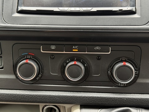 2.0 TDI T32 BlueMotion Tech Highline Kombi Double Cab 5dr Diesel Manual FWD LWB Euro 6 (s/s) (150 ps)