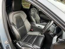 Volvo XC60 B4 MHEV R-Design