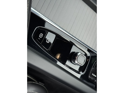 2.0 B4 MHEV R-Design SUV 5dr Diesel Hybrid Auto AWD Euro 6 (s/s) (197 ps)