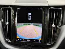 Volvo XC60 B4 MHEV R-Design