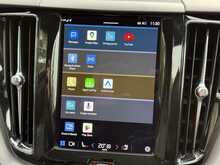 Volvo XC60 B4 MHEV R-Design