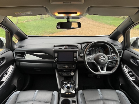 39kWh Tekna Hatchback 5dr Electric Auto (150 ps)