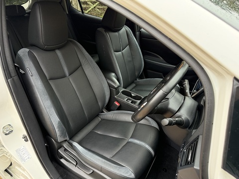 39kWh Tekna Hatchback 5dr Electric Auto (150 ps)