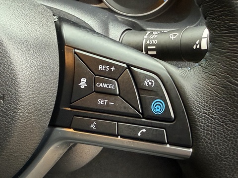 39kWh Tekna Hatchback 5dr Electric Auto (150 ps)