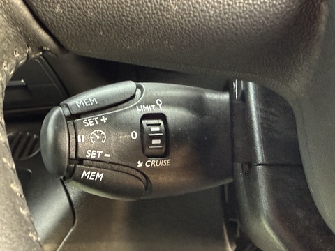 BlueHDi Feel 1.5 5dr WAV Automatic Diesel