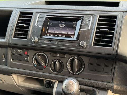 2.0 TDI T30 BlueMotion Tech Startline Kombi Double Cab 5dr Diesel Manual FWD SWB Euro 6 (s/s) (102 ps)