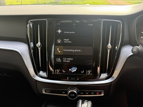 2.0 D3 Momentum Plus Estate 5dr Diesel Auto Euro 6 (s/s) (150 ps)