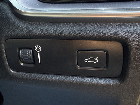 2.0 D3 Momentum Plus Estate 5dr Diesel Auto Euro 6 (s/s) (150 ps)