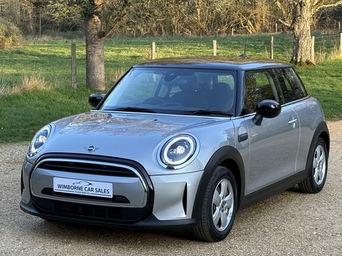 1.5 Cooper Classic Hatchback 3dr Petrol Steptronic Euro 6 (s/s) (136 ps)