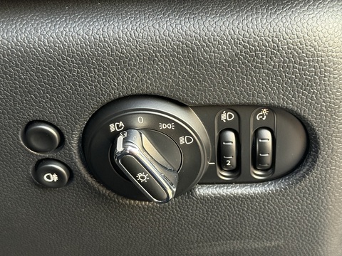 1.5 Cooper Classic Hatchback 3dr Petrol Steptronic Euro 6 (s/s) (136 ps)
