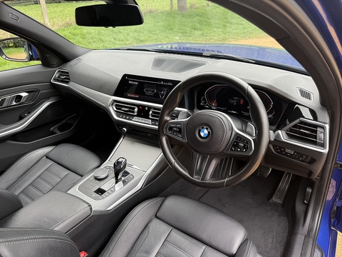 2.0 320d MHT M Sport Saloon 4dr Diesel Hybrid Auto Euro 6 (s/s) (190 ps)