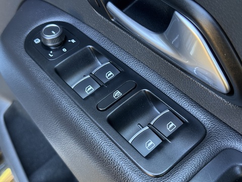 3.0 TDI V6 BlueMotion Tech Highline Pickup Double Cab 4dr Diesel Auto 4Motion Euro 6 (s/s) (224 ps)