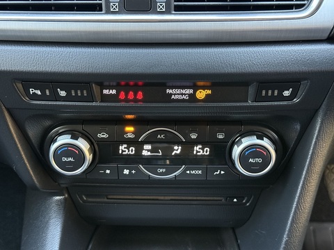 2.0 SKYACTIV-G Sport Nav Hatchback 5dr Petrol Manual Euro 5 (s/s) (165 ps)
