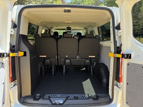 2.0 320 EcoBlue Trend Kombi Double Cab 5dr Diesel Manual L2 H1 Euro 6 (s/s) (130 ps)