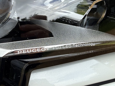 2.0 BlueHDi GT SUV 5dr Diesel EAT Euro 6 (s/s) (180 ps)