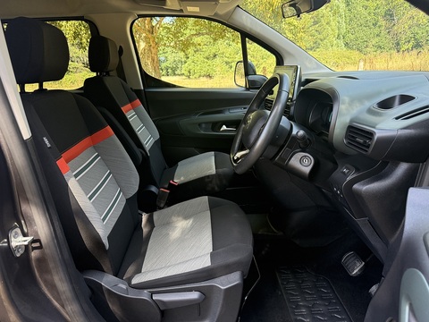 50kWh Flair XTR XL MPV 5dr Electric Auto (7.4kW Charger) (136 ps)