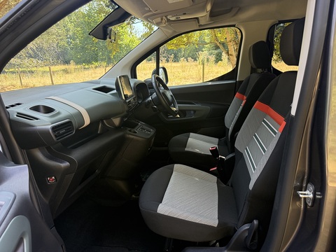 50kWh Flair XTR XL MPV 5dr Electric Auto (7.4kW Charger) (136 ps)
