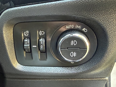 1.2 Turbo Elite Hatchback 5dr Petrol Manual Euro 6 (s/s) (100 ps)